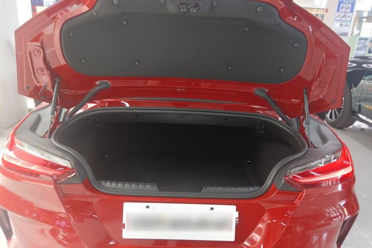 Used BMW Z4 2019 sDrive 25i M Sport Package Trunk