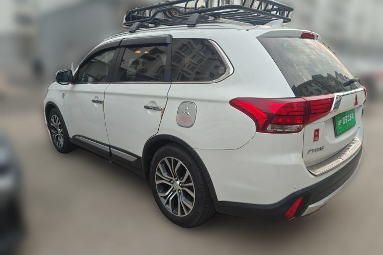 Used Mitsubishi Outlander 2018 2.4L 4x4 Prestige Edition 7 Seats Rear Left 45 Deg