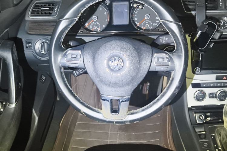 Used Volkswagen Magotan 2012 Facelift 2.0 TSI Prestige Model