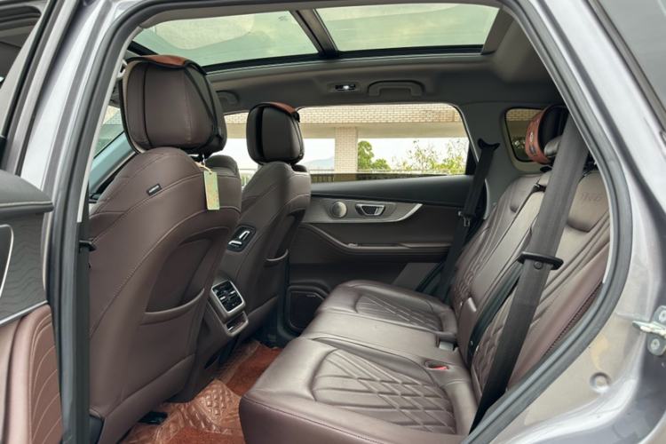 Used Chery Tiggo 8 PRO 2024 Champion Edition 290T Two-Wheel Drive Peak Version 5 Seats Interior 3