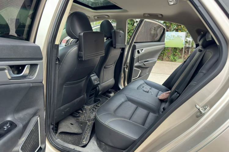 Used Geely Auto Emgrand GL 2018 1.4T DCT Elite Smart Connectivity Version Interior 8