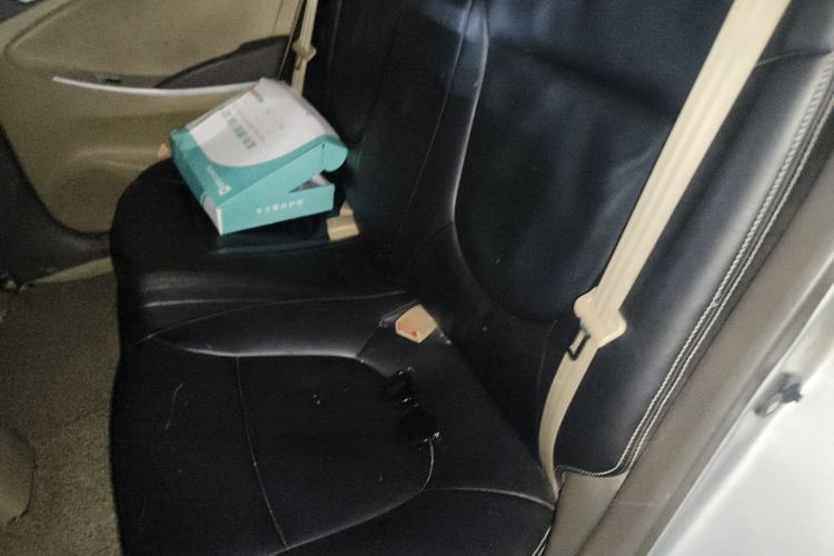 Used Hyundai Verna (older generation) 2010 Sedan 1.4L Manual Comfort GS
