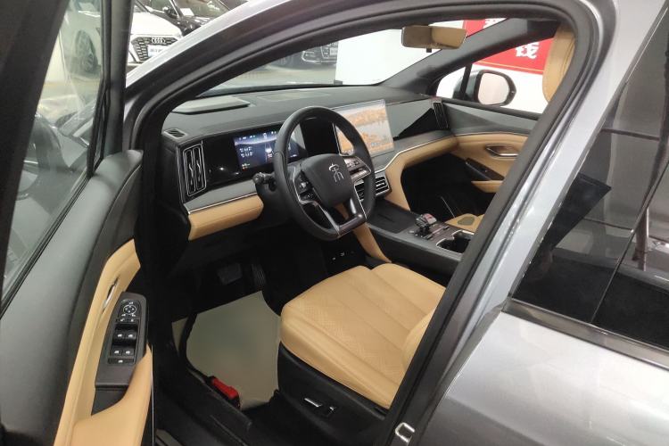 Used BYD Song L DM-i 2024 112 km Leading Edition
