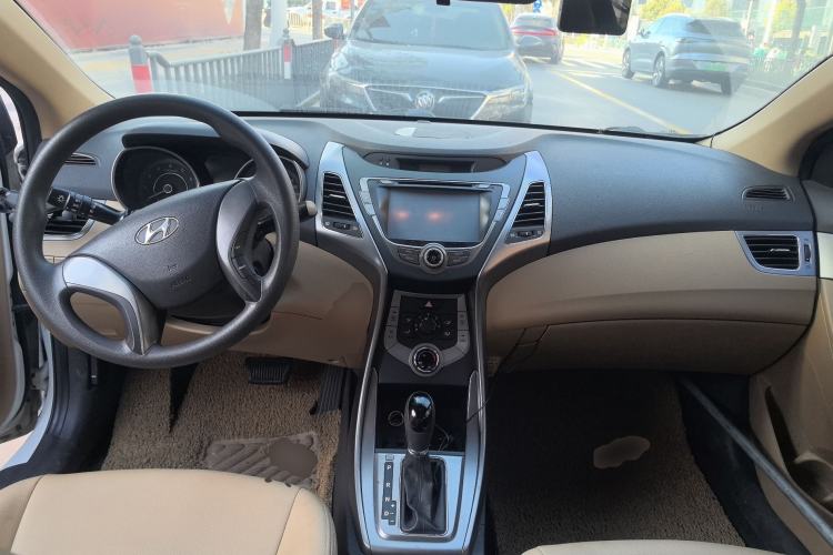 Used Hyundai Elantra (5th Generation / Langdong) 2012 1.6L Automatic Fashion Edition
