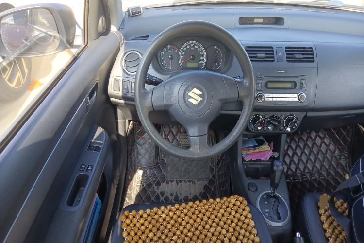 Used Suzuki Swift 2011 1.5L Automatic Fashion Edition Steering Wheel