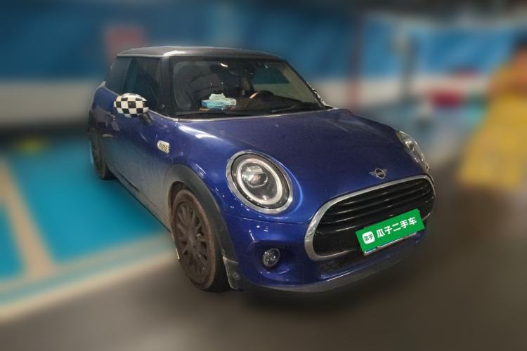 Used MINI 2019 1.5T COOPER Classic Edition Front Right 45 Deg