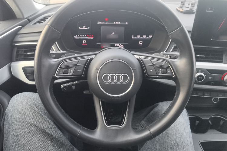 Used Audi A4L 2024 40 TFSI Fashion Dynamic Model Steering Wheel