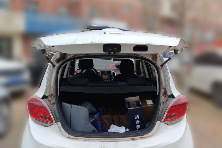 Used CHANGAN Benni 2015 1.4L Manual Luxury Model China V Standard Trunk