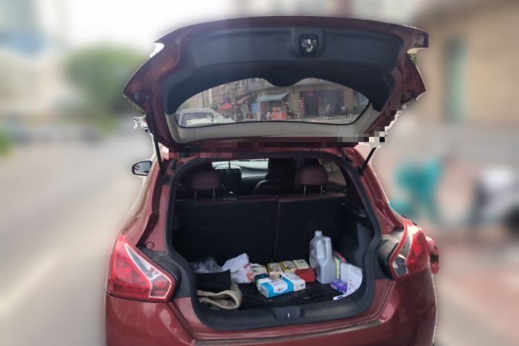 Used Nissan Tiida 2014 1.6L CVT Comfort Model Trunk