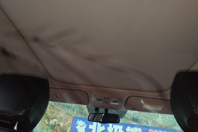 Used Hyundai ix25 2015 1.6L Automatic Two-Wheel-Drive Deluxe DLX Model