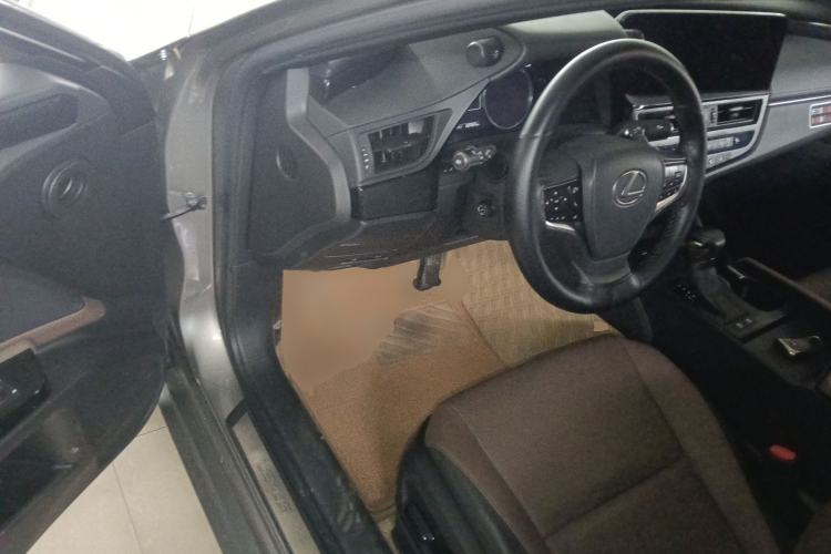 Used Lexus ES 2022 260 Excellence Edition
