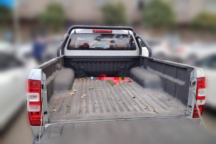 Used Isuzu JLM 2022 2.8T Classic Diesel Two-Wheel Drive Comfort Version with Long Wheelbase – JE493ZLQ6E
