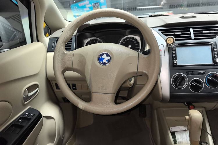 Used Venucia D50 2013 1.6L Automatic Fashion Edition
