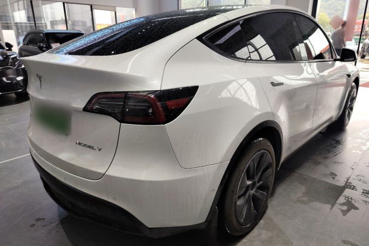 Used Tesla Model Y 2023 Rear-Wheel-Drive Version Rear Right 45 Deg