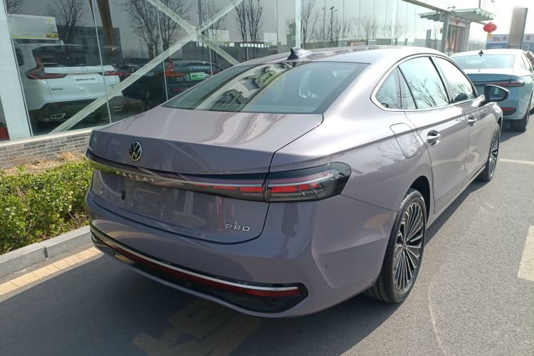 Used Volkswagen Passat 2025 Pro 380TSI Dragon Supreme Edition
