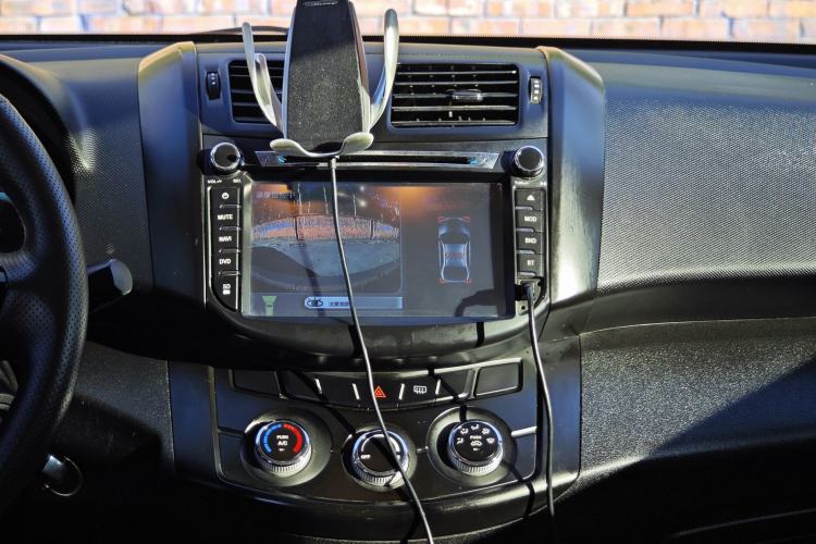 Used Land X5 2014 2.0T Automatic Innovation Edition
