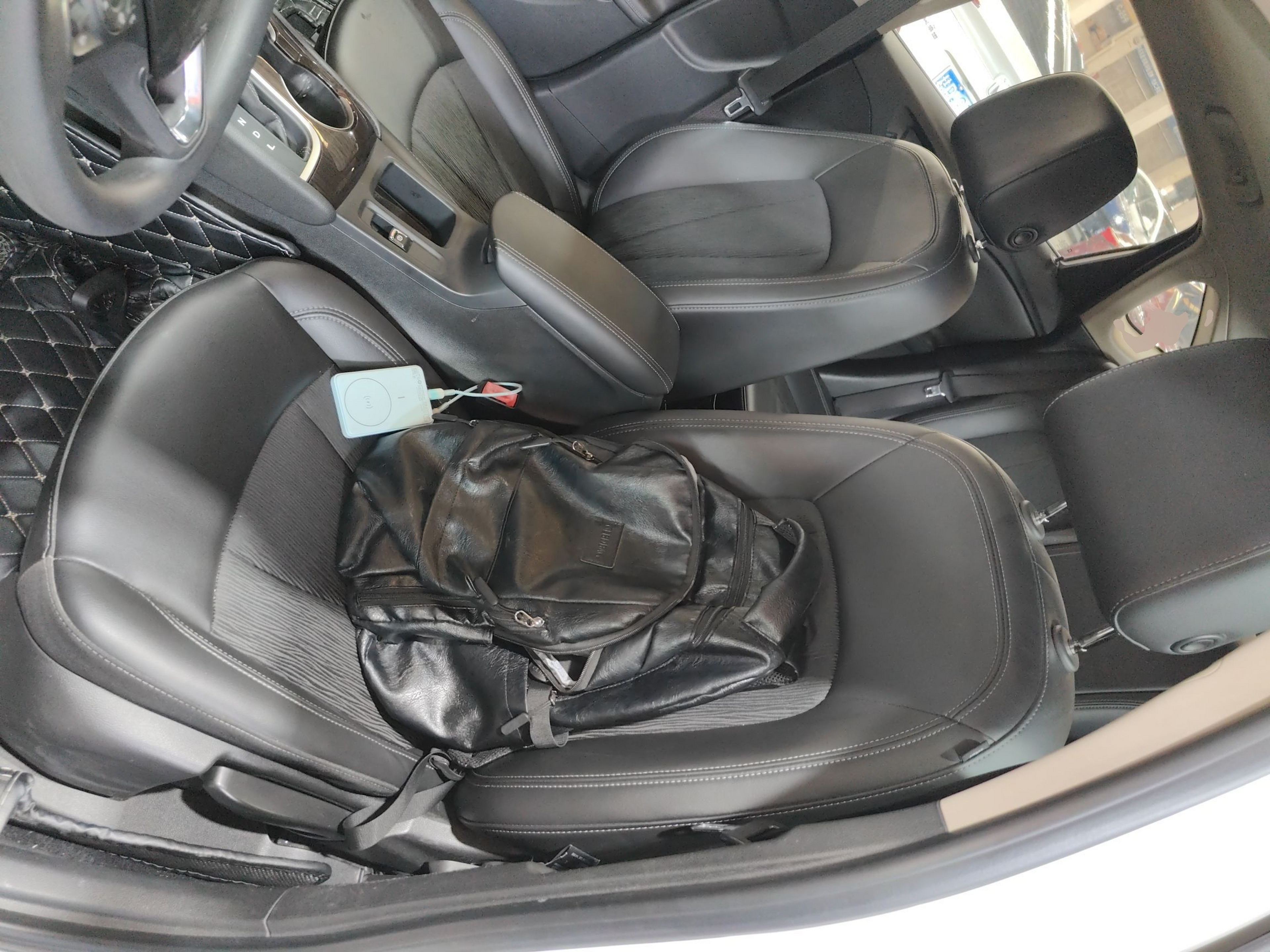 Interior delantero