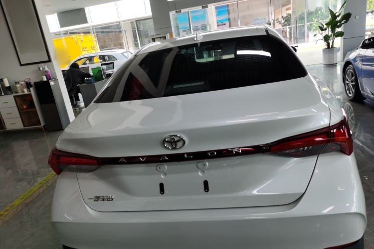 Used Toyota Avalon 2023 2.0L Luxury Edition