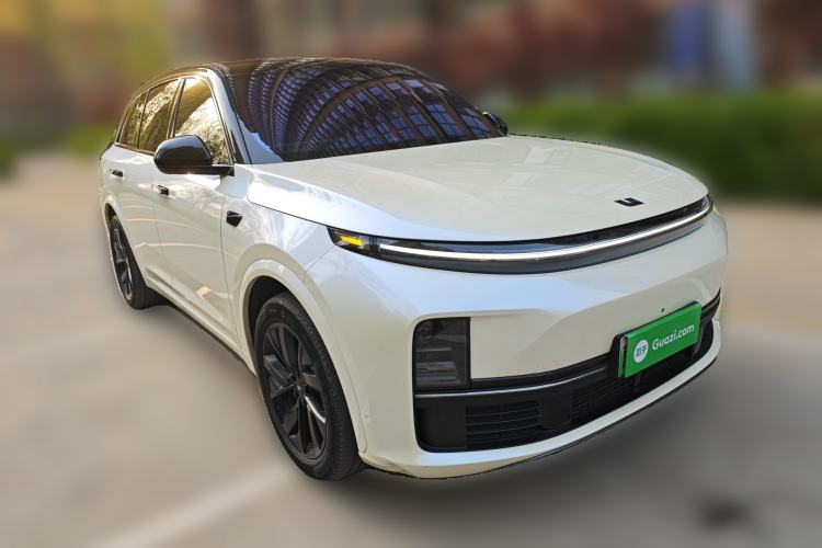 Used Li Auto L7 2023 Air model Front Right 45 Deg