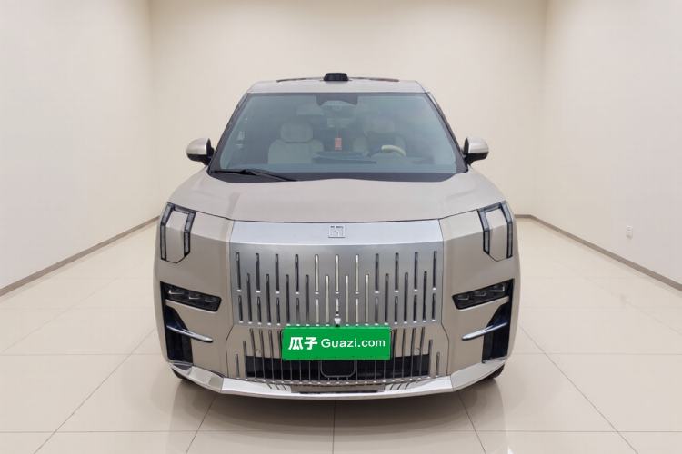 Used Zeekr 009 2022 WE Edition Exterior 1