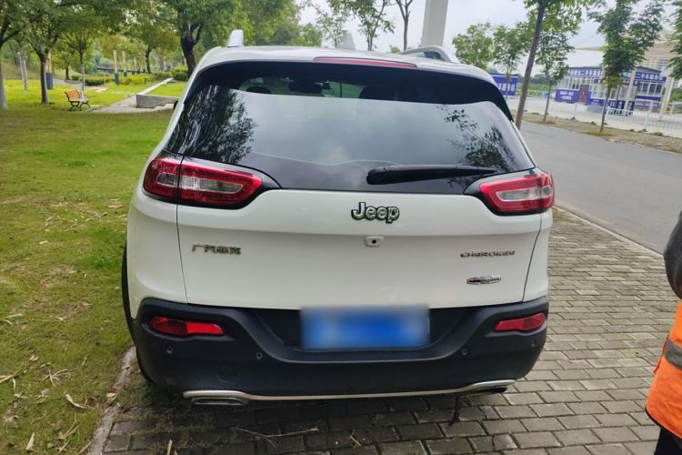 Used Jeep Cherokee 2016 2.4L Professional Edition