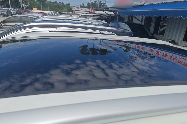 Used Roewe D5X DMH 2024 135 Tech Edition
