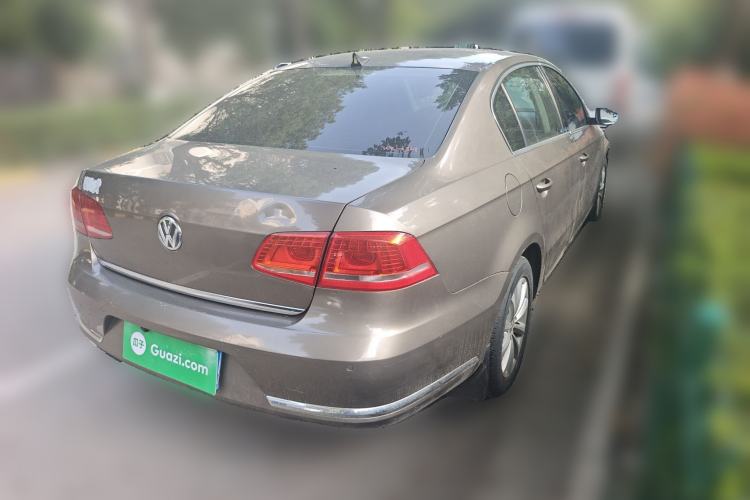 Used Volkswagen Magotan 2015 Facelift 1.8TSI Luxury Model Rear Right 45 Deg