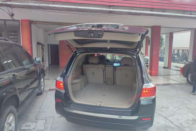 Used Toyota Highlander 2012 2.7L Two-Wheel Drive 5-Seater Sport Edition
