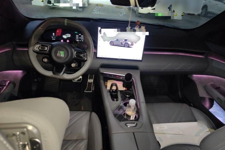 Used Zeekr 001 2024 WE Edition 95 kWh All-Wheel Drive Center Console