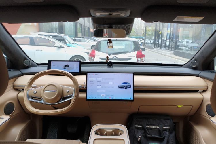 Used EXEED Star Era ET 2024 Extended-Range 240 Ultra All-Wheel Drive Center Console