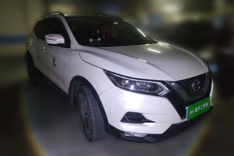 Used Nissan Qashqai 2019 2.0L CVT Luxury Edition Front Right 45 Deg