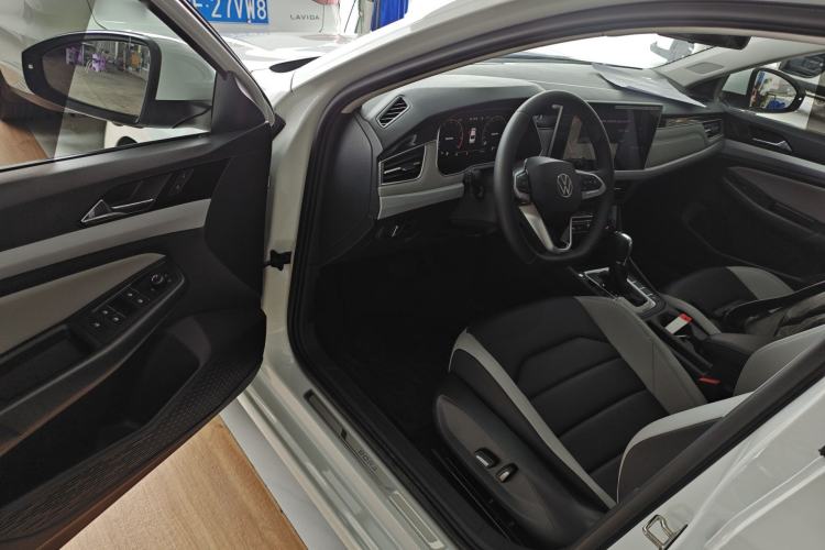 Used Volkswagen Bora 2025 Model, Facelifted 300TSI DSG Zunxing Edition Driver Seat