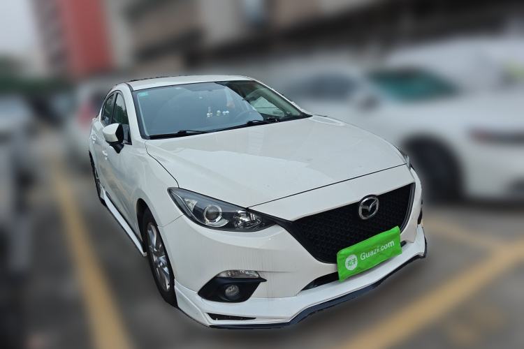 Used Mazda 3 Axela 2016 Sedan 1.5L Automatic Comfort Model
