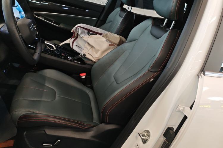 Used Geely Auto Emgrand X7 Sport 2024 1.5TD Smart Connect+ Left Front Seat