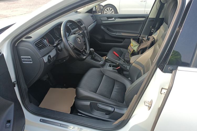 Used Volkswagen Sagitar 2017 1.6L Automatic Comfort Model
