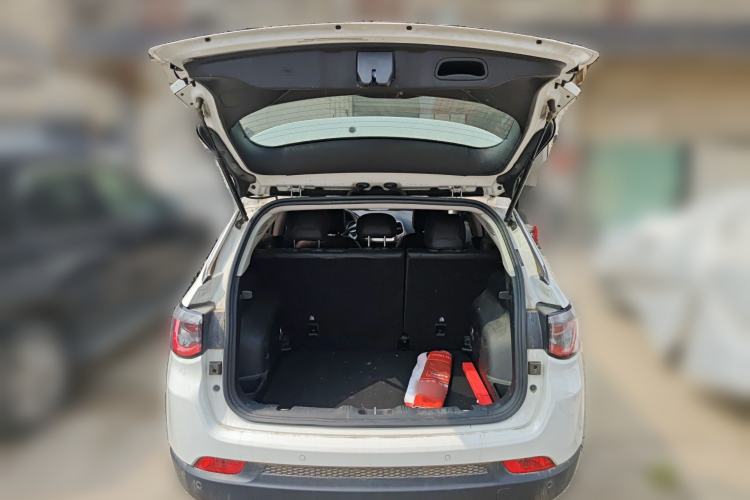 Used Jeep Compass 2017 200T Automatic Family Edition
