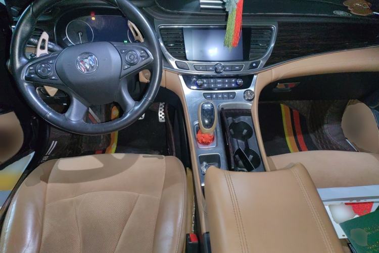 Used Buick LaCrosse 2016 28T Luxury Version Center Console