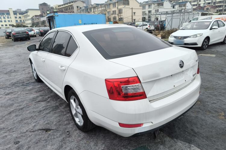 Used Skoda Octavia 2015 1.6L Manual Yijie Edition