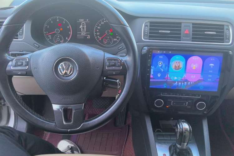 Used Volkswagen Sagitar 2012 1.4TSI Automatic Luxury Edition