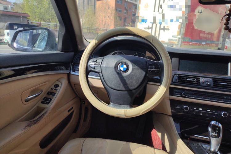 Used BMW 5 Series 2011 523Li Leading Model Steering Wheel