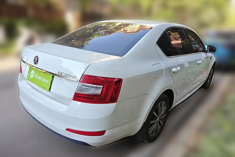 Used Skoda Octavia 2017 Classic Model 1.6L Automatic Comfort Edition Rear Right 45 Deg