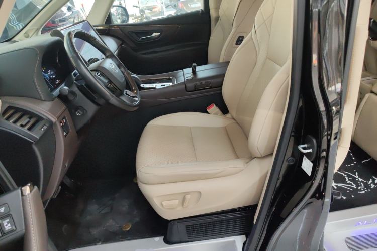 Used Toyota Alphard 2024 Dual-Engine 2.5L Deluxe Edition
