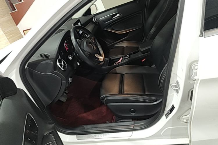 Used Mercedes-Benz GLA 2016 GLA 200 Fashion Model Left Front Seat