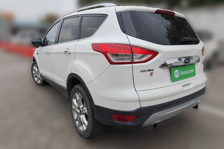 Used Ford Kuga 2015 2.0L GTDi Four-Wheel-Drive Sport Model