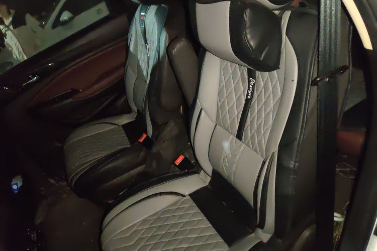 Used CHANGAN Lingxuan 2017 1.6L Manual Happiness Edition
