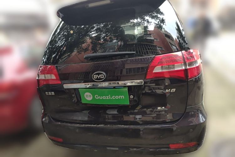 Used BYD M6 2013 2.4L Manual Luxury Model
