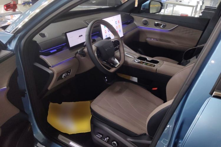 Used Chery Tiggo 8 PLUS C-DM 2025 1.5T 116 km Prestige Version 5 Seats