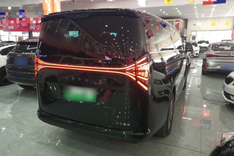 Used Geely Galaxy LEVC L380 2024 140-Degree 6-Seater All-Wheel-Drive Ultra