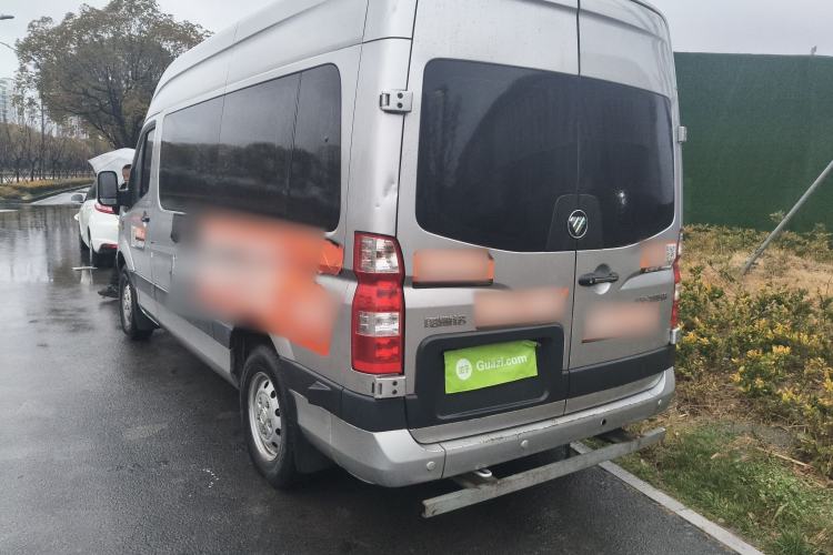 Used Foton Toano 2023 Joy Elephant Multi-Function 2.0T Manual Long-Wheelbase Mid-Roof Model with Single Rear Tire Available in 5/6/7/9-Seater Configurations