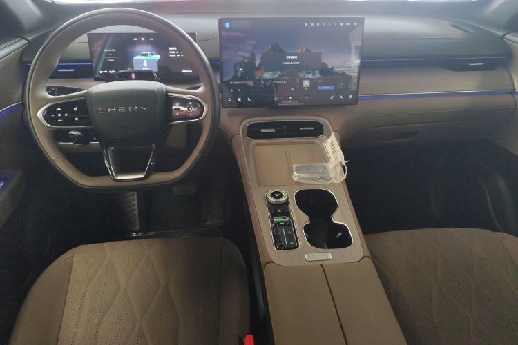 Used Chery Tiggo 8 PLUS C-DM 2025 1.5T 116 km Prestige Version 5 Seats
